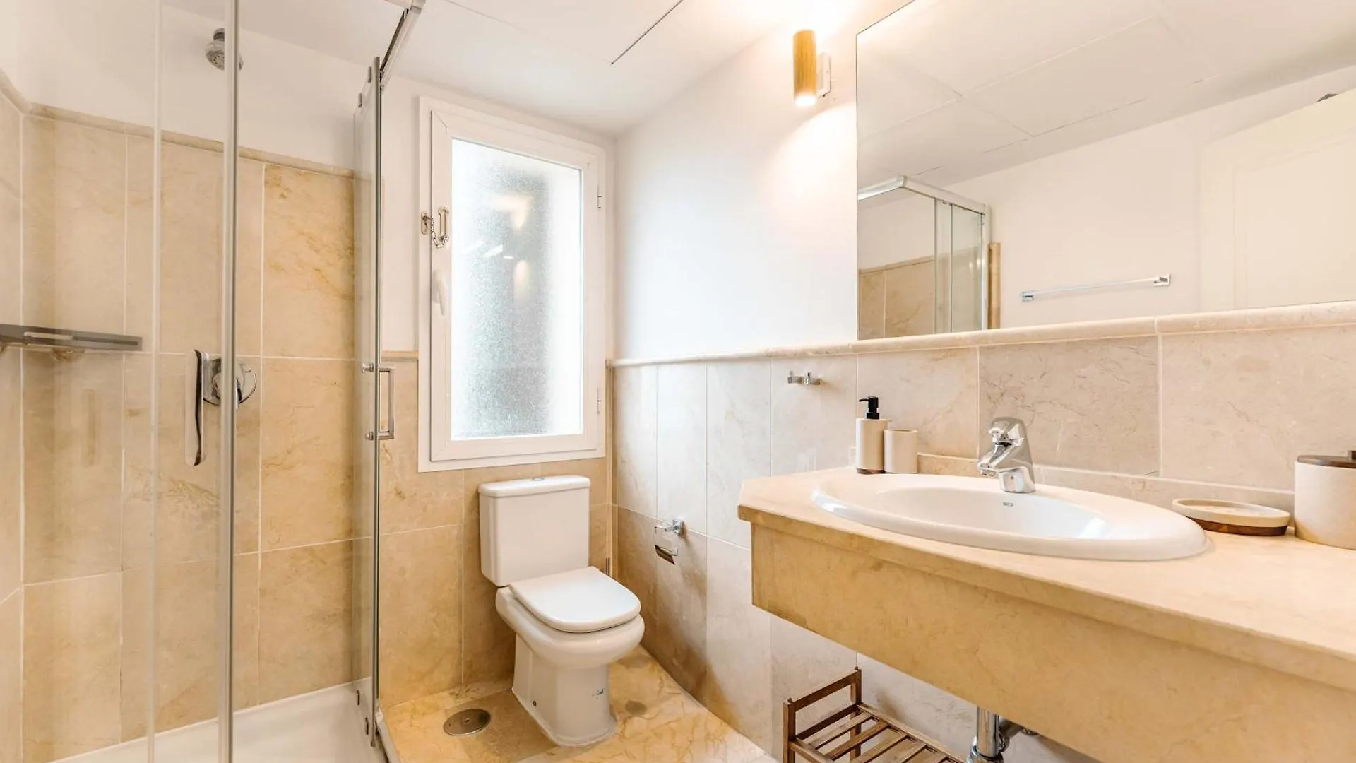 דירות אסטפונה Sea & Sun Hills Views Pool Jacuzzi 0*,  ספרד